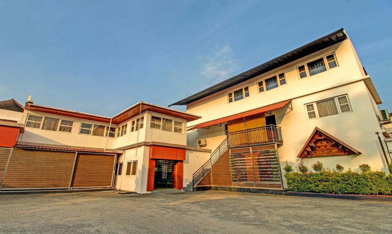 Hotel Treebo Prince Kottayam Exterior foto
